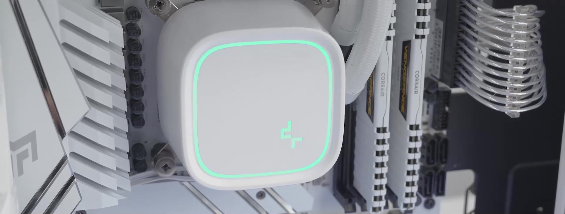 LE720 WH - DeepCool